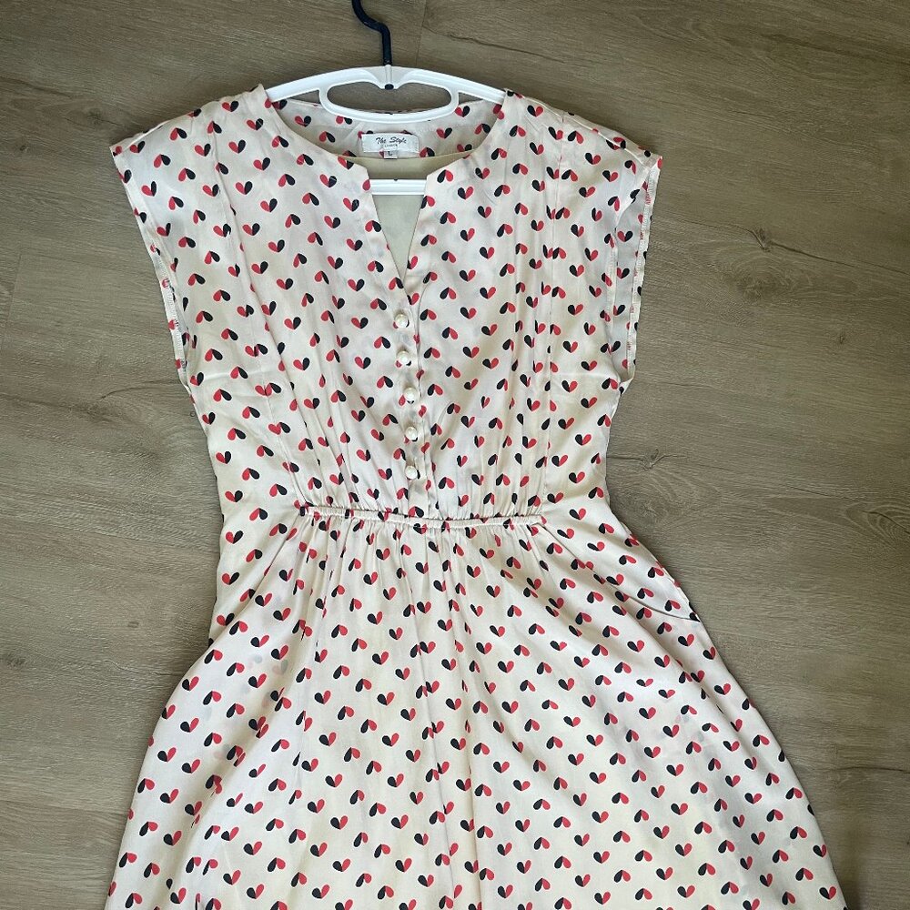 Above the knee white patterned hearts dress